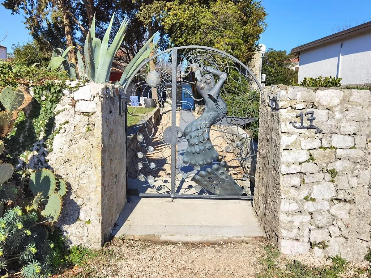 Holiday home Vila Sirena Osor With Sea View Mali Losinj